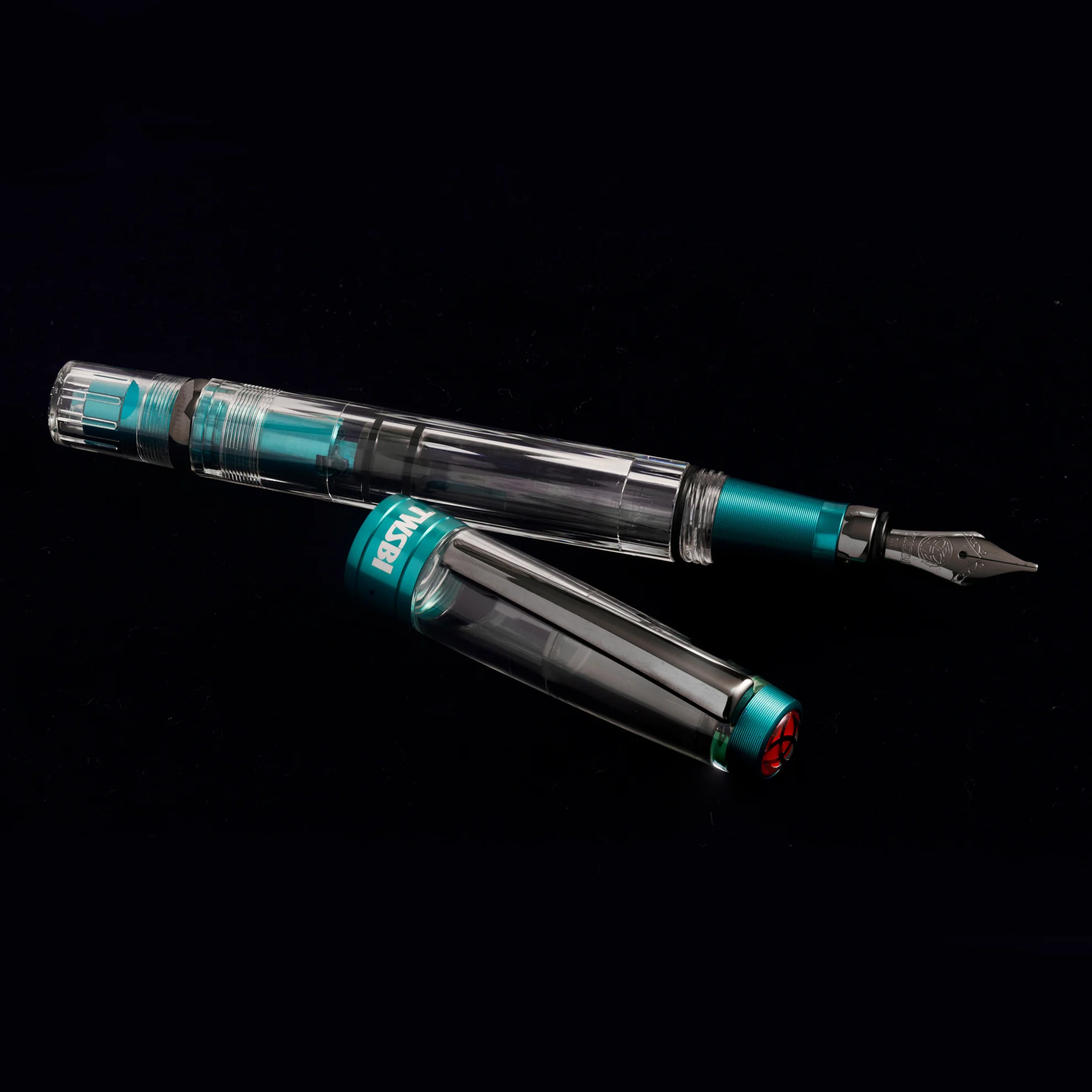 TWSBI Diamond 580ALR Caribbean w/Onyx Fountain Pen - Image 4