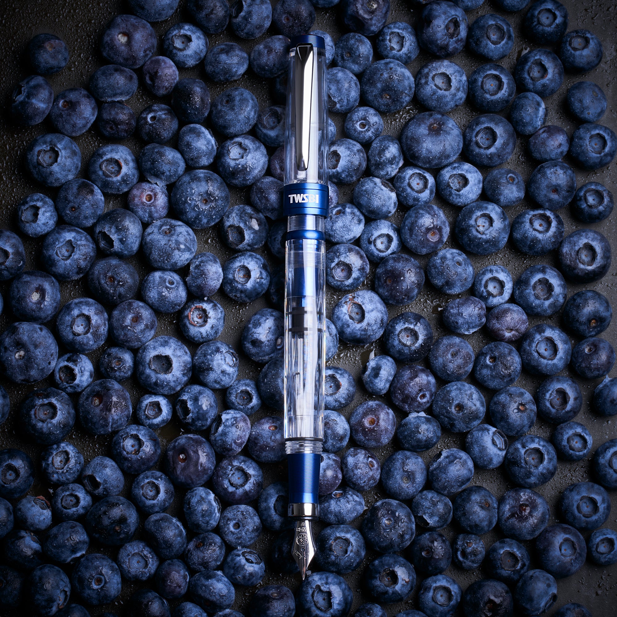 TWSBI Diamond 580ALR Navy Blue Fountain Pen - Image 7
