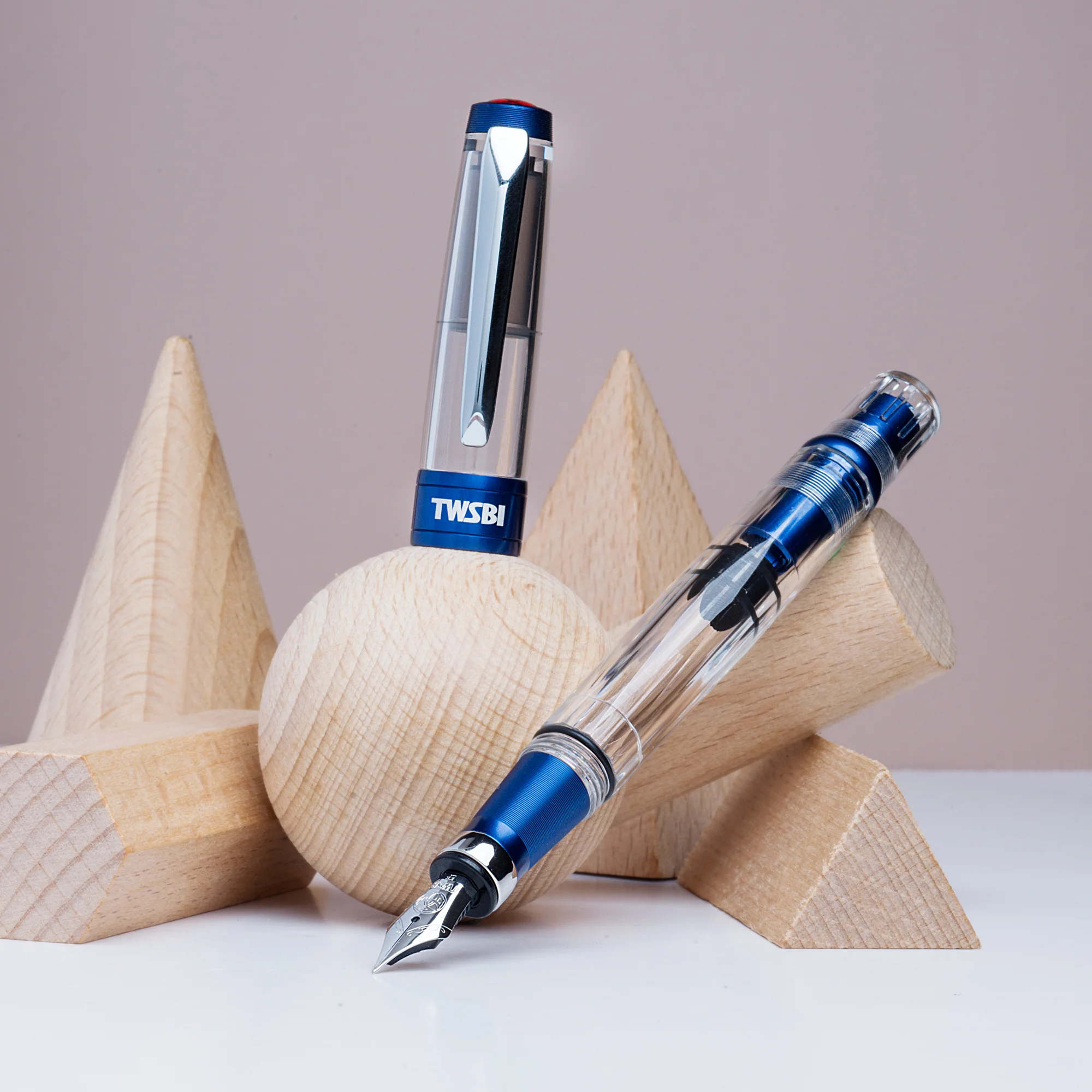 TWSBI Diamond 580ALR Navy Blue Fountain Pen - Image 9