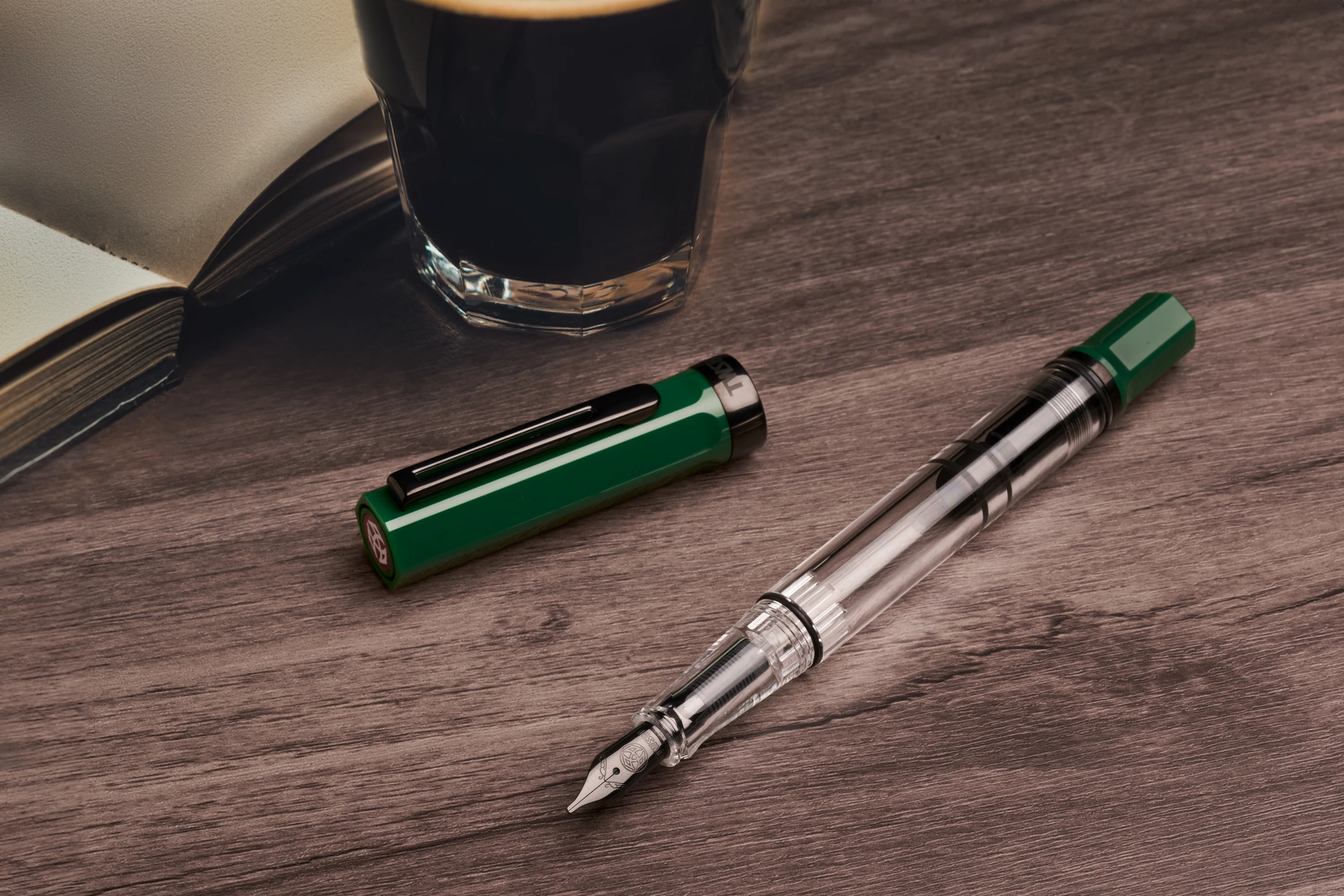 TWSBI ECO Irish Green w/Oynx Fountain Pen - Image 5